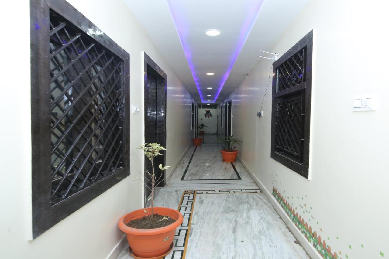 Oyo Flagship 27933 Hotel Green Valley Rāipur Zewnętrze zdjęcie